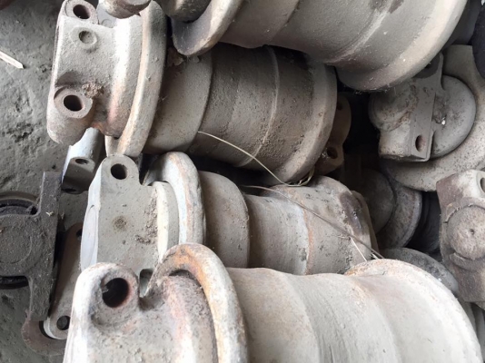 โรลเลอร์รถขุด SUMITOMO EJ 2800 เก่าญี่ปุ่น ราคา 2,000 บาท