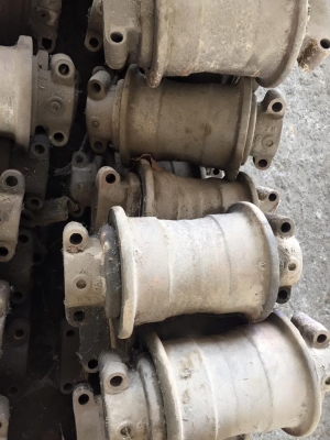 โรลเลอร์รถขุด SUMITOMO SH200 เก่าญี่ปุ่น ราคา 2,000 บาท