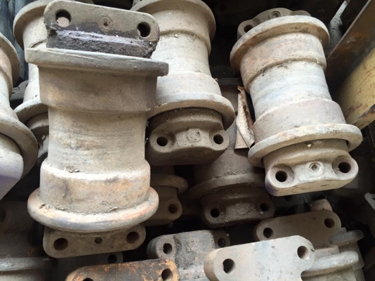 โรลเลอร์รถขุด HITACHI EX 100L-2 เก่าญี่ปุ่น ราคา 2,000 บาท