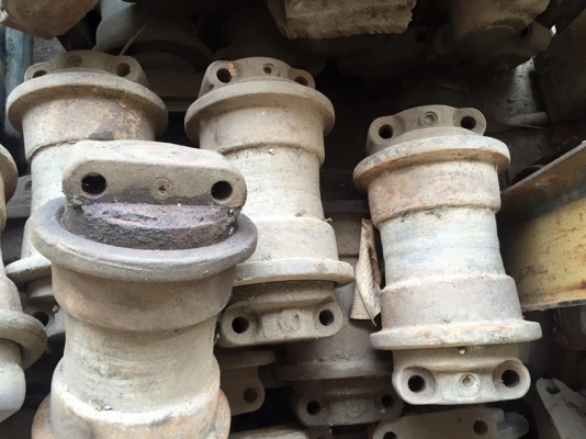 โรลเลอร์รถขุด HITACHI EX 100L-2 เก่าญี่ปุ่น ราคา 2,000 บาท