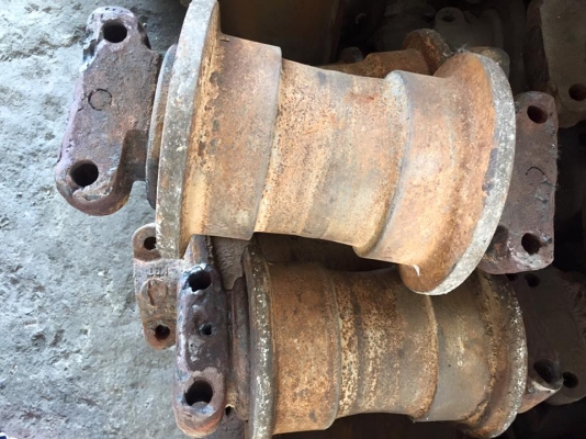 โรลเลอร์รถขุด HITACHI EX 200-1 เก่าญี่ปุ่น ราคา 2,000 บาท