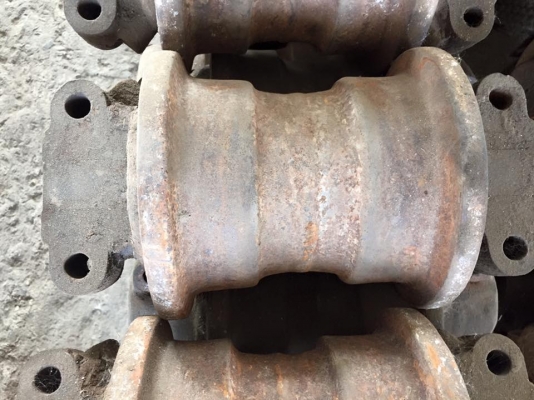 โรลเลอร์รถขุด KOBELCO SK05 เก่าญี่ปุ่น ราคา 2,000 บาท