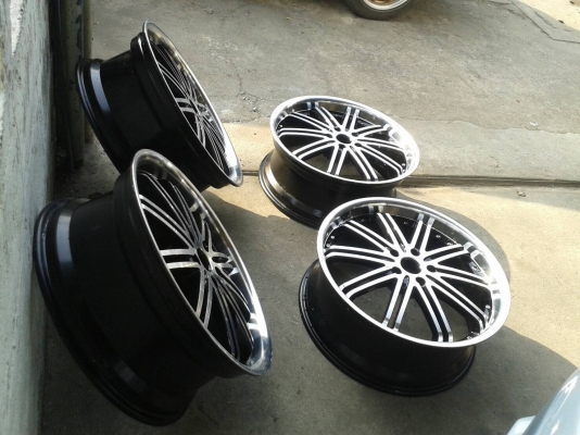 ขอบ20นิ้ว5รู114 ชุดนี้ ราคา 8000 บาท