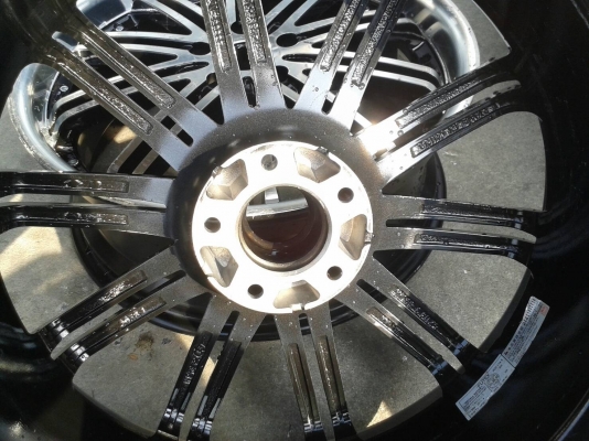 ขอบ20นิ้ว5รู114 ชุดนี้ ราคา 8000 บาท