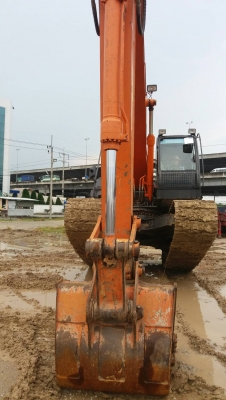 ขายรถแบคโฮ HITACHI ZX200-5G ใช้งาน 6,xxx ชม. สภาพเต็มทุกระบบ แรง ขายรถแบคโฮ HITACHI ZX200-5G ใช้งาน 6,xxx ชม. สภาพเต็มทุกระบบ แรง