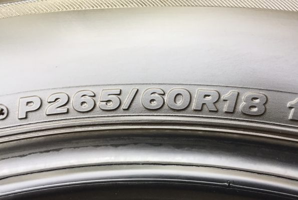 ยาง Bridgestone 265 60 18 ปลายปี13 ดอกเยอะ ใช้ยาว ราคาไม่แพง ยาง Bridgestone 265 60 18 ปลายปี13 ดอกเยอะ ใช้ยาว ราคาไม่แพง