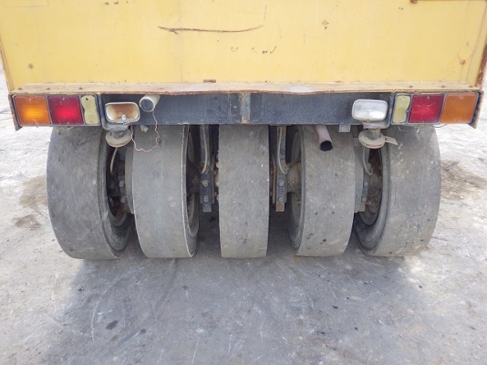 รถบดล้อยาง9ล้อ ยี่ห้อDynapac รุ่นCP20