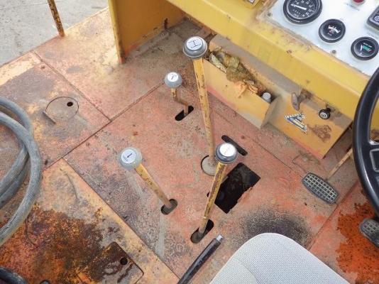 รถบดล้อยาง9ล้อ ยี่ห้อDynapac รุ่นCP20