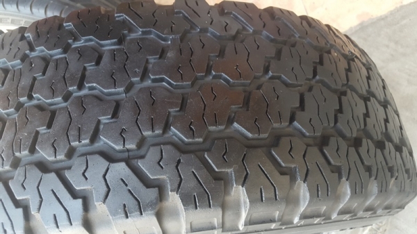 ขายล้อTOYOTA 15 5รู ยาง235/70/15 4 ล้อ