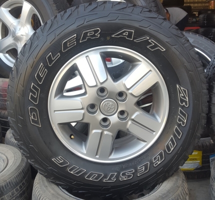 ขายล้อTOYOTA 15 5รู ยาง235/70/15 4 ล้อ