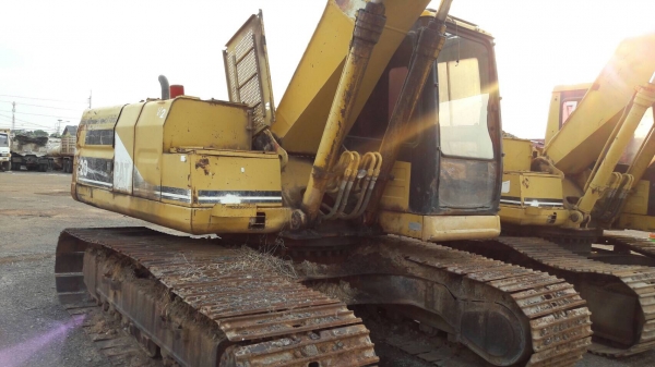2 คันละ 795,000 บาท CAT 320 V.2 เครื่องเดิมแน่นๆ ปั้มดี ช่วงล่างเต็ม ระบบไฟครบ เอกสารเล่มทะเบียนครบ 2 คันละ 795,000 บาท CAT 320 V.2 เครื่องเดิมแน่นๆ ปั้มดี ช่วงล่างเต็ม ระบบไฟครบ เอกสารเล่มทะเบียนครบ