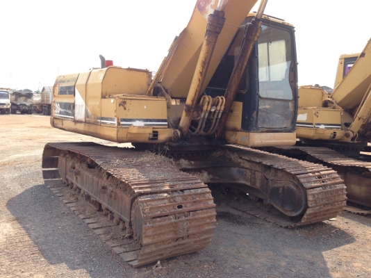 ขายด่วนแม็คโคร CAT320  V-2 สภาพพร้อมใช้งาน เครื่องปั้มเดิม ไฟฟ้าอยู่ ช่วงล่างสวย รถพร้อมทำงาน เอกสารเล่มทะเบียน