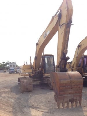 ขายด่วนแม็คโคร CAT320  V-2 สภาพพร้อมใช้งาน เครื่องปั้มเดิม ไฟฟ้าอยู่ ช่วงล่างสวย รถพร้อมทำงาน เอกสารเล่มทะเบียน