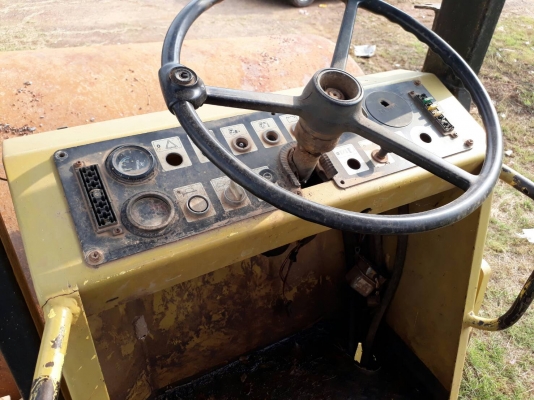 ขายด่วน รถบดBOMAG BW212 D-2 สั่นสะเทือน สองเพลา สภาพพร้อมใช้งาน เครื่อง ISUZU เครื่องปั้มดี สภาพยางสวย เอกสารเล่มทะเบียน