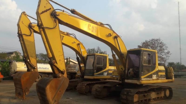 ขาย 795,000  CAT 320 V.2 เครื่องเดิมแน่นๆ ปั้มดี ช่วงล่างเต็ม ระบบไฟครบ เอกสารเล่มทะเบียนครบ(มี 2 คัน) รถอยู่ บุรีรัมย์ 090-772-3710 090-772-3708