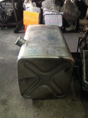 ถังน้ำมันปิเนียม 400ลิตร ไม่มีเกย์น้ำมัน ไม่มีขายึด ยาว1เมตร นำเข้าจากญี่ปุ่น