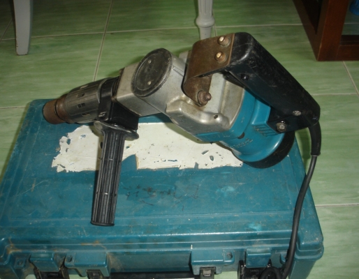 ขายเครื่องสกัดไฟฟ้า(แย็ก)ยี่ห้อmakitaรุ่นHM0810ของแท้(made in japan)พร้อมใช้งาน