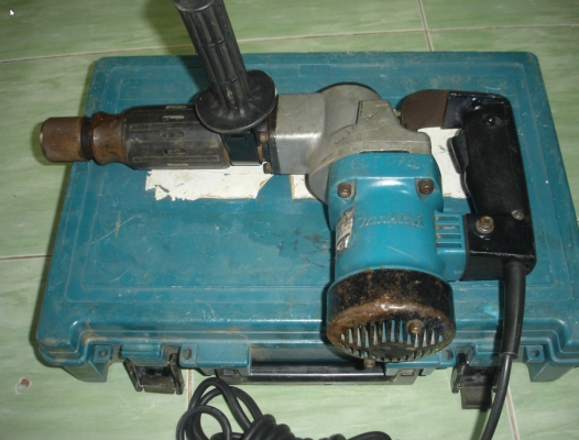 ขายเครื่องสกัดไฟฟ้า(แย็ก)ยี่ห้อmakitaรุ่นHM0810ของแท้(made in japan)พร้อมใช้งาน