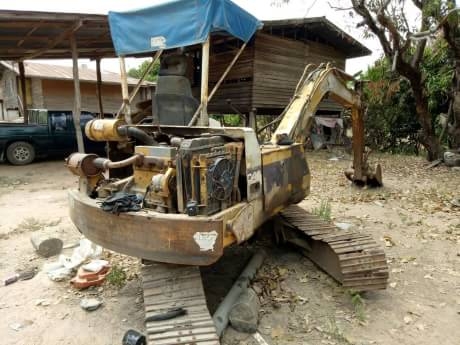KOMATSU PC40-6