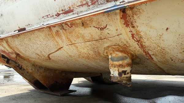 ถังน้ำใส่ 10 ล้อขนาด 12,000 ลิตร พึ่งถอดออกจากรถ