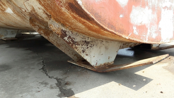 ถังน้ำใส่ 10 ล้อขนาด 12,000 ลิตร พึ่งถอดออกจากรถ