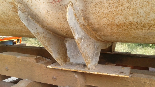 ถังน้ำใส่ 10 ล้อขนาด 12,000 ลิตร พึ่งถอดออกจากรถ