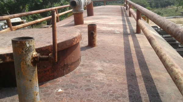 ถังน้ำใส่ 10 ล้อขนาด 12,000 ลิตร พึ่งถอดออกจากรถ