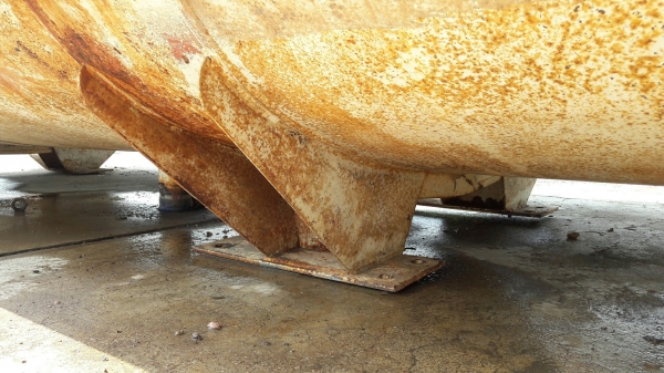 ถังน้ำใส่ 10 ล้อขนาด 12,000 ลิตร พึ่งถอดออกจากรถ