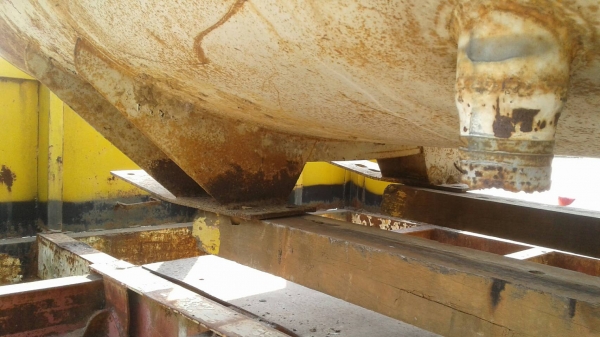 ถังน้ำใส่ 10 ล้อขนาด 12,000 ลิตร พึ่งถอดออกจากรถ