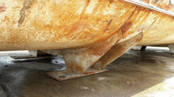 ถังน้ำใส่ 10 ล้อขนาด 12,000 ลิตร พึ่งถอดออกจากรถ