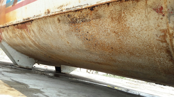 ถังน้ำใส่ 10 ล้อขนาด 12,000 ลิตร พึ่งถอดออกจากรถ