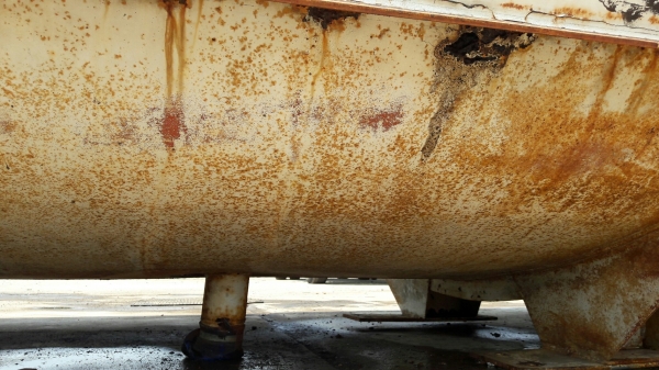 ถังน้ำใส่ 10 ล้อขนาด 12,000 ลิตร พึ่งถอดออกจากรถ