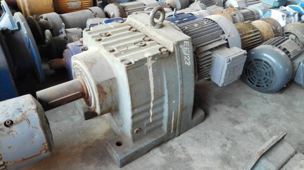 ** SOLD ** มอเตอร์เกียร์ SEW Eurodrive 2 HP ทด 1:120 (12rpm) 380V สวยทดหนักพร้อมใช้งาน