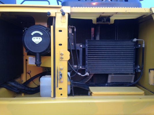 ขาย KOMATSU PC200-8 (7600 ชั่วโมง) สภาพสวยเดิมๆ ขอรูปเพิ่มได้ครับ รถสวยพร้อมใช้งาน สนใจติดต่อเจ้าของโดยตรง 081-4283210 ไอดีไลน์ Adul.14