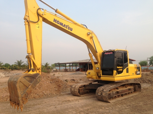 ขาย KOMATSU PC200-8 (7600 ชั่วโมง) สภาพสวยเดิมๆ ขอรูปเพิ่มได้ครับ รถสวยพร้อมใช้งาน สนใจติดต่อเจ้าของโดยตรง 081-4283210 ไอดีไลน์ Adul.14