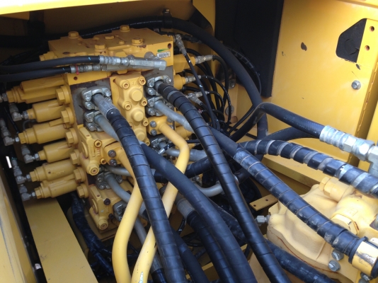 ขาย KOMATSU PC200-8 (7600 ชั่วโมง) สภาพสวยเดิมๆ ขอรูปเพิ่มได้ครับ รถสวยพร้อมใช้งาน สนใจติดต่อเจ้าของโดยตรง 081-4283210 ไอดีไลน์ Adul.14