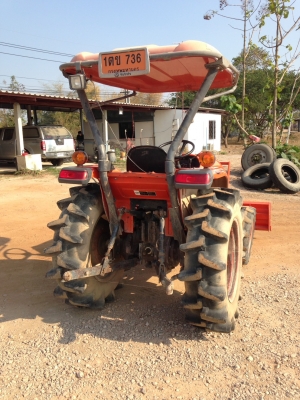 รถไถคูโบต้า36แรง ติดใบมีดดันหน้ามาใหม่ไม่เคยใช้งาน