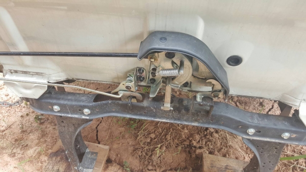 ขาย หัวเก๋ง HINO FC9J EURO 3 ไม่มีพวงมาลัย ไม่มีเรือนไมล์ และไม่มีสายไฟ