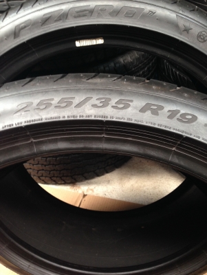 Pirelli 225 40 -255 35 r19 ปี14 สภาพสวย ไม่ป่ะ ไม่กินข้าง ตจว.ส่งได้ครับ T.061-9030026