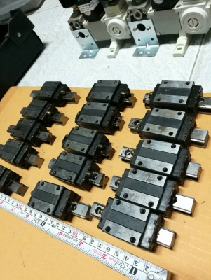 15ชุด 800 บ.ส่งฟรี083-2000058  LINE ID: line832923 ชุดรางสไลด์แบบสี่เหลี่ยมมีร่องบังคับยี่ห้อ THK ขนาดร่องกว้าง 15 มม. พร้อมชุดลูกเลื่อน1ตัวต่อราง