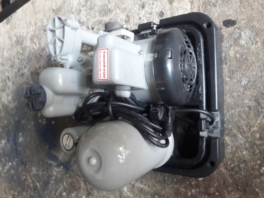 ขาย !! ปั้มน้ำแรงดันคงที่.ฮิตาชิ.ขนาด300w.สภาพเดิมๆ.พร้อมใช้งาน
