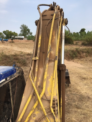 KOBELCO SK200 MARK 3 ราคา 555,000 บาท เครื่องดี ปั้มแรง โช่พอใช้ เอวแน่น ไฟฟ้าครบ จอขึ้น มอเตอร์เสีย เอกสารเล่มทะเบียน