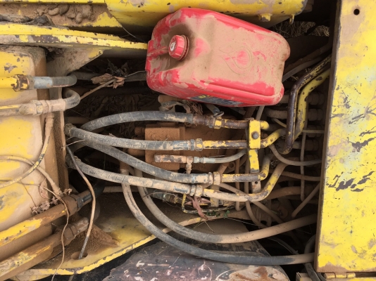 KOBELCO SK200 MARK 3 ราคา 555,000 บาท เครื่องดี ปั้มแรง โช่พอใช้ เอวแน่น ไฟฟ้าครบ จอขึ้น มอเตอร์เสีย เอกสารเล่มทะเบียน