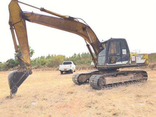 KOBELCO SK200 MARK 3 ราคา 555,000 บาท เครื่องดี ปั้มแรง โช่พอใช้ เอวแน่น ไฟฟ้าครบ จอขึ้น มอเตอร์เสีย เอกสารเล่มทะเบียน