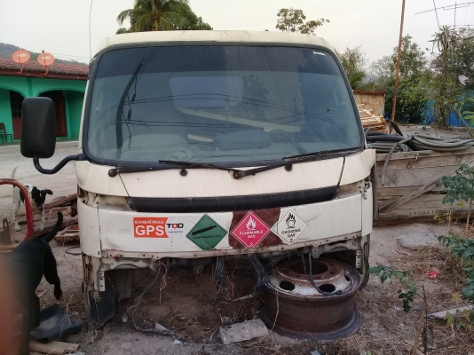 ขายหัวเก๋ง HINO DUTRO ตามสภาพ ราคา25000 สนใจ 083-4475799 ขายหัวเก๋ง HINO DUTRO ตามสภาพ ราคา25000 สนใจ 083-4475799