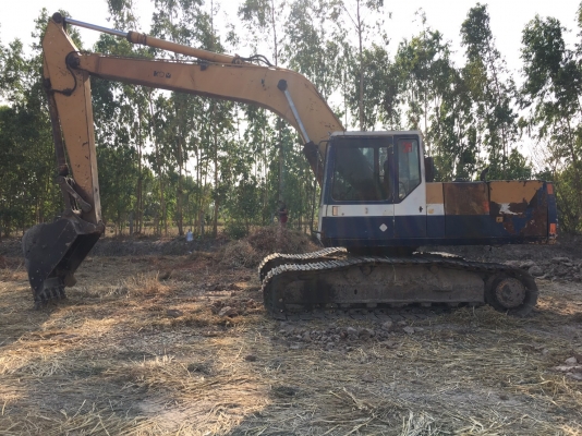 KOMATSU PC200-5 ไฟฟ้าครบ 475,000 บาท ชีเรียล 68,xxx  เครื่องดี ปั้มดี โช่หนา เอวขยับ ช่วงล่างเต็ม แอร์มี เอกสารเล่มทะเบียน