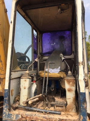 KOMATSU PC120-5 ราคา 395,000 บาท คอนโทรลสั้น เครื่องดี ปั้มแง โช่บาง เอวขยับนิดๆ ไฟฟ้าตัด เอกสารชื้อขาย