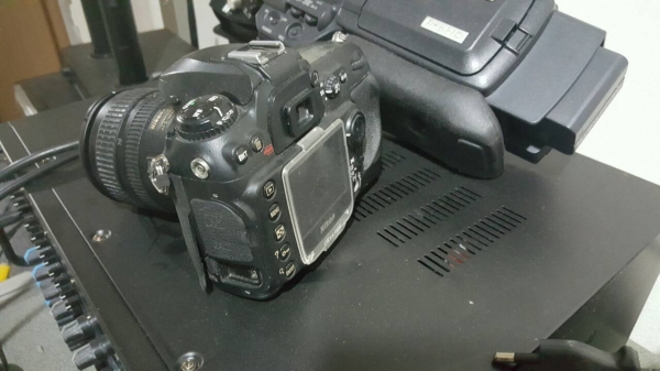 ถูกๆ " กล้อง NIKON D200 และ วีดีโอ JVC Gy hd101 " เหมา 6,900 บาท ถูกๆ " กล้อง NIKON D200 และ วีดีโอ JVC Gy hd101 " เหมา 6,900 บาท