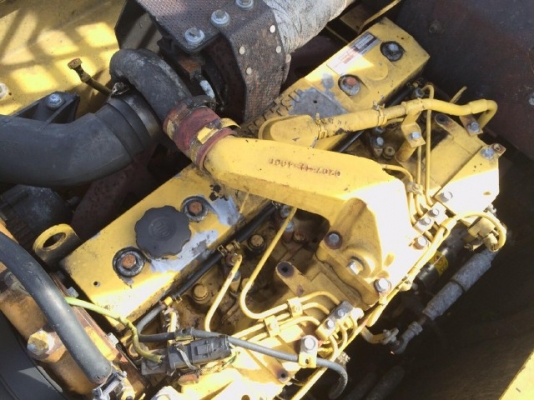 ขายรถแบคโฮ KOMATSU PC200-6 คอลโทรลสั้น รถนอกนำเข้าจากญี่ปุ่น สภาพสวยพร้อมใช้งาน มีVDOการทำงานครับ