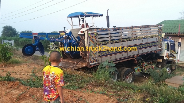 เสี่ยสุรศักดิ์ รับรถแล้วครับรถไถฟอร์ด6610 II สองเพลาคาราโร่ เกียร์กลาง เก่านอกรุ่นยอดนิยม สั่งเพิ่มดันหน้า+หาง3+หาง7 เสี่ยสุรศักดิ์ รับรถแล้วครับรถไถฟอร์ด6610 II สองเพลาคาราโร่ เกียร์กลาง เก่านอกรุ่นยอดนิยม สั่งเพิ่มดันหน้า+หาง3+หาง7